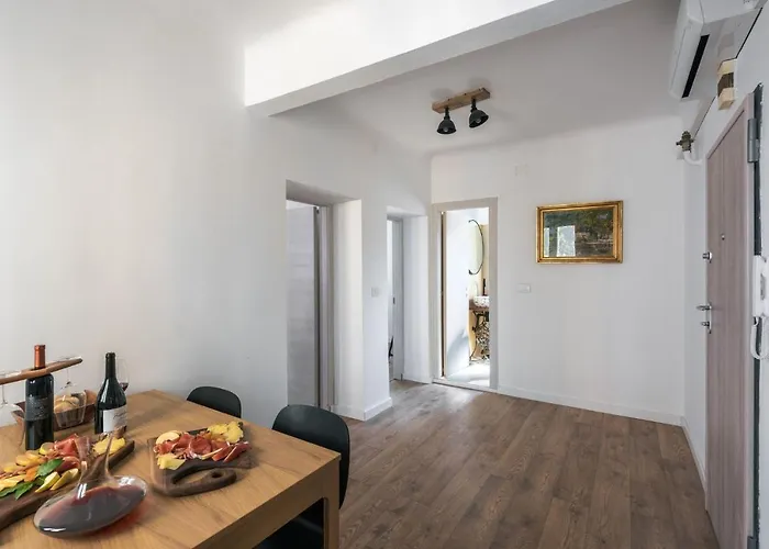 Apartament With Private Parking Free Pula