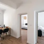 With Private Parking Free Appartement *