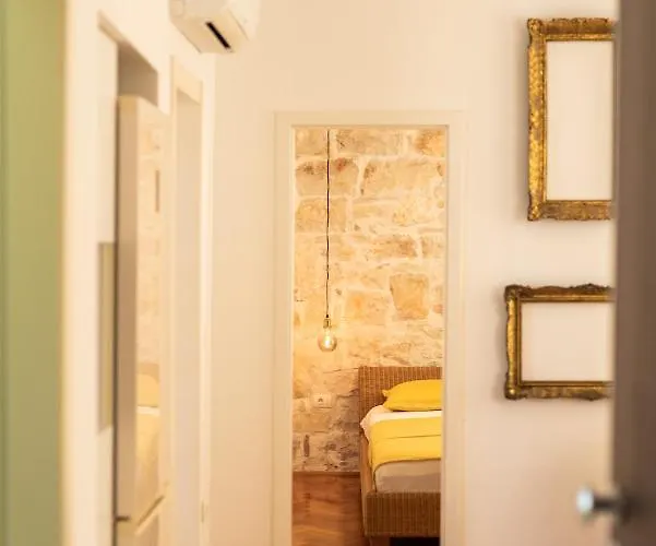 דירה With Private Parking Free *